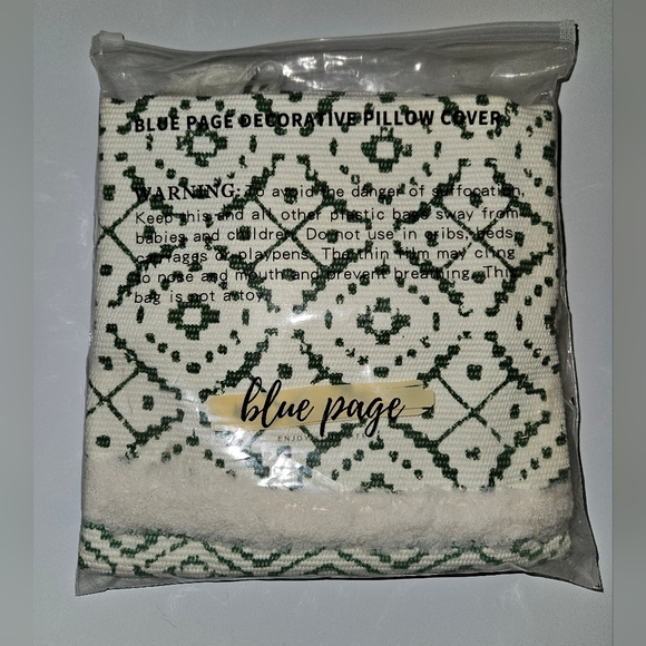 24x24 Pillow Cover with tassels boho style - Picture 3 of 7